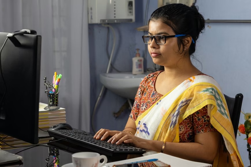 MACHINE REPAIR AND SERVICE CHARGE